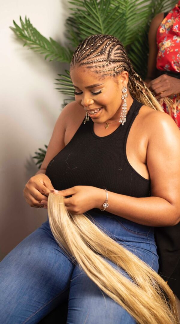 Honey-blonde Plant Based Braiding Hair - Image 2